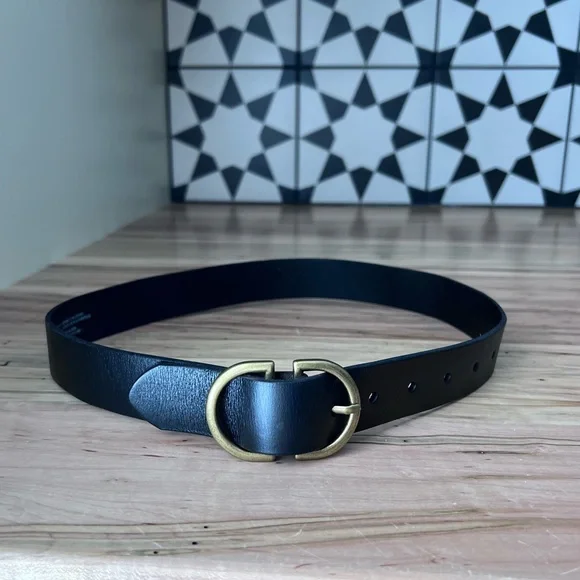 American Eagle XS Black Leather Belt with Gold Buckle - Picture 3 of 5